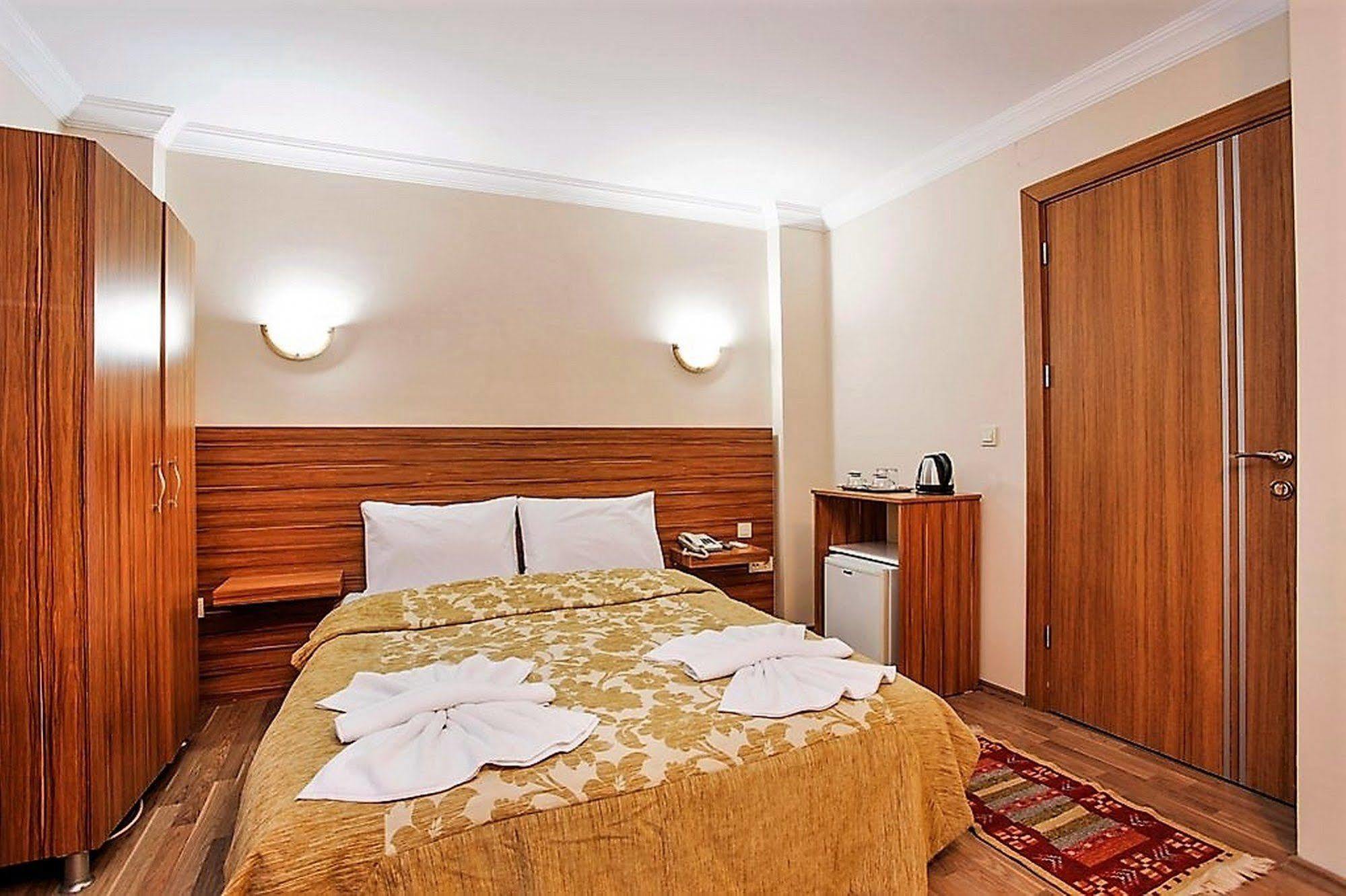Casa Mia Hotel Istanbul Exterior photo